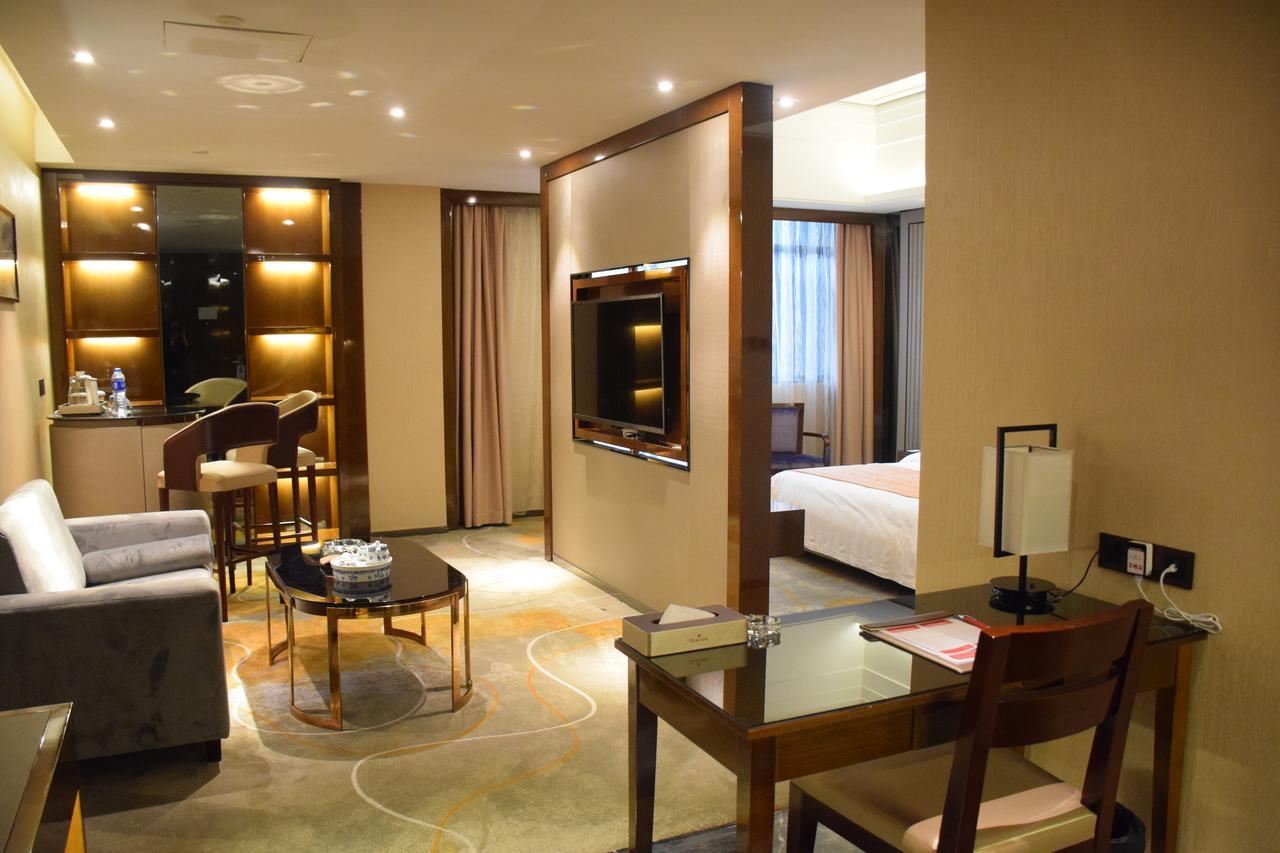 Ramada Foshan Hotel Dış mekan fotoğraf